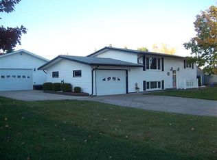 1790 Glenwood Ln, Ishpeming, MI 49849