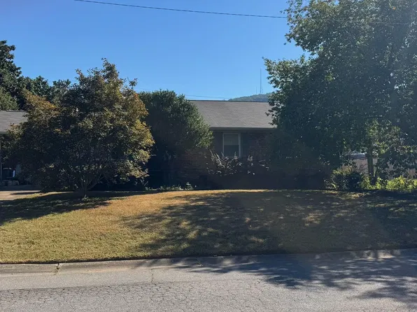 1401 Cleermont Dr SE, Huntsville, AL 35801