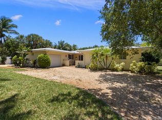 3 Palm Rd, Sewalls Pt, FL 34996