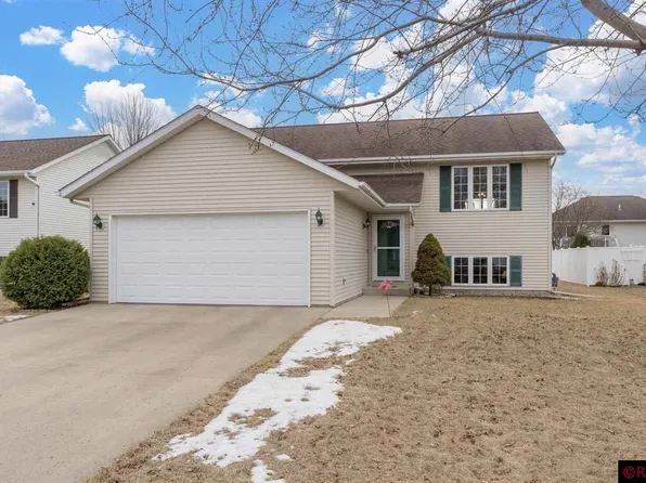 136 Spyglass Dr, Mankato, MN 56001