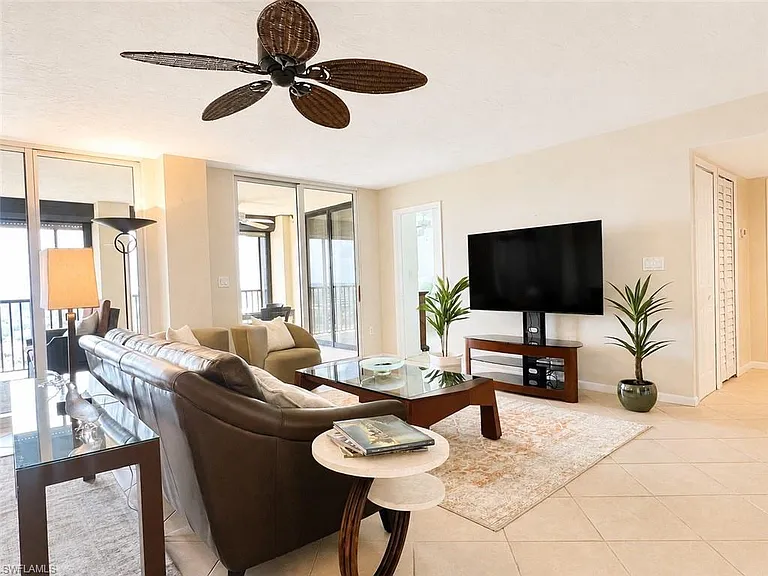 5601 Turtle Bay Dr #2003 — Photo 10
