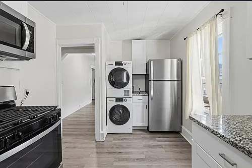 28 Borden St Photo 1