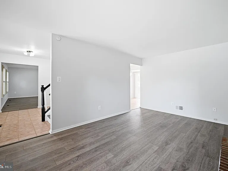 10609 Oxford Ct — Photo 7