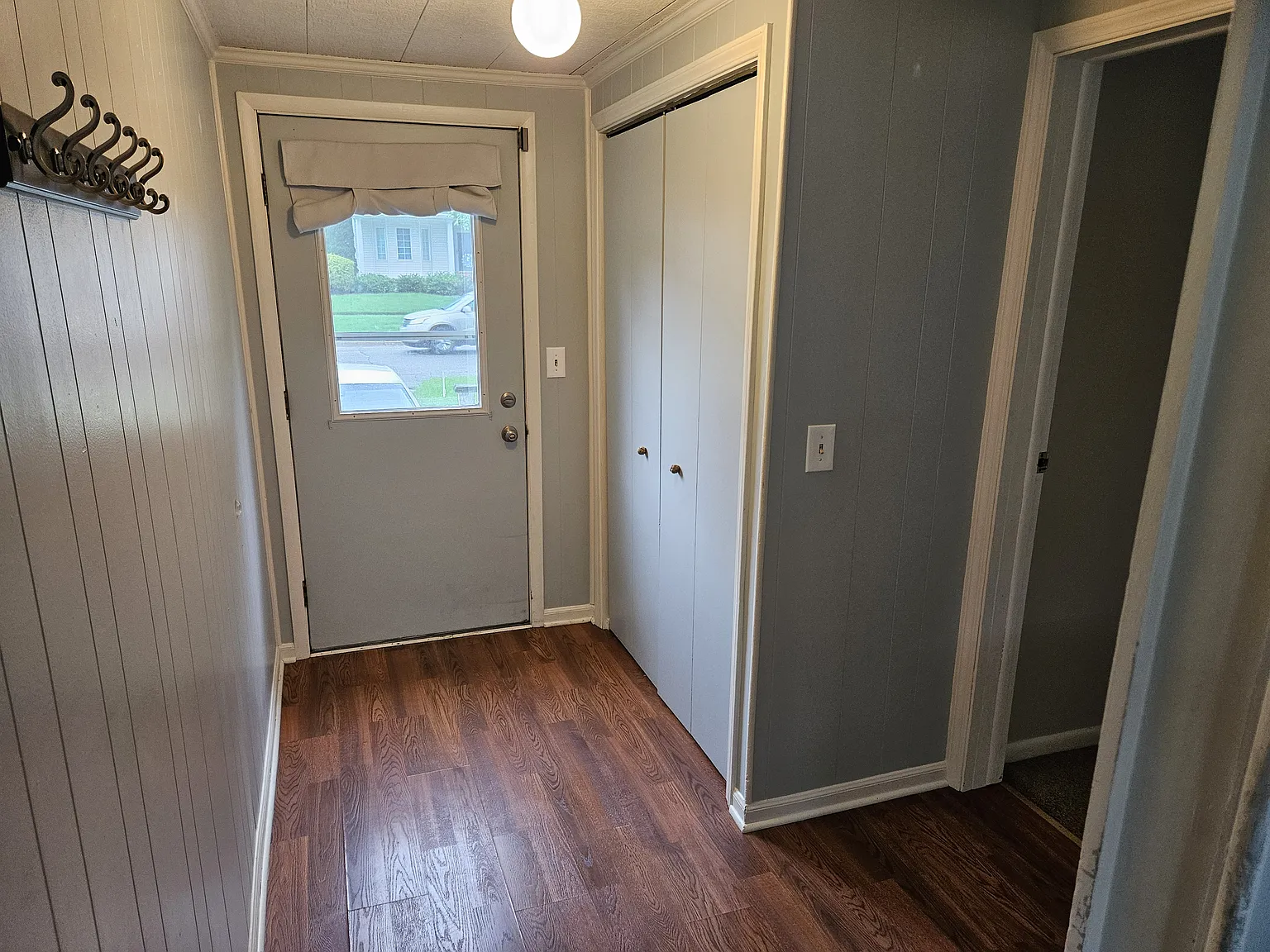 209 W Park St — Photo 3