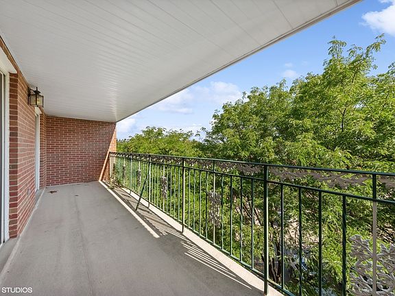 4th image of 6980 W Touhy Ave APT 505