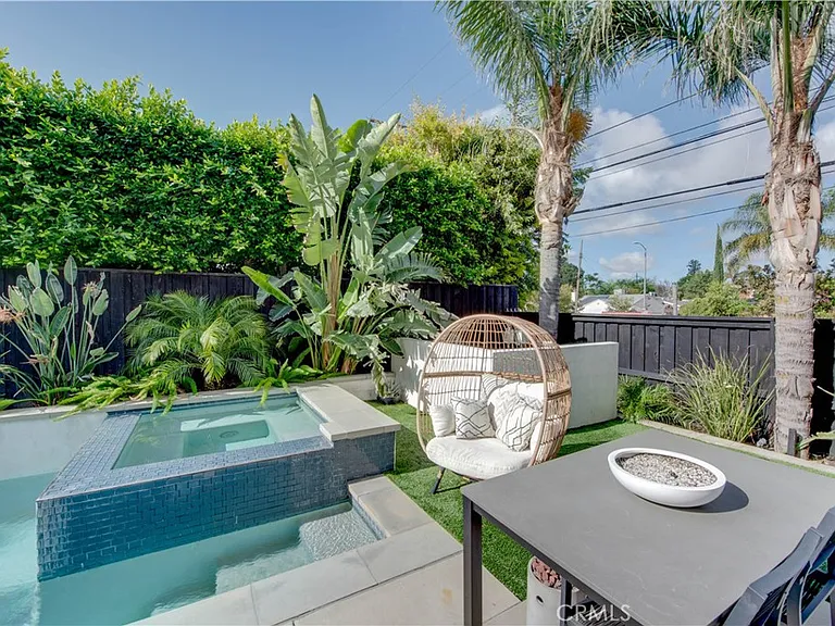 7330 De Soto Ave — Photo 31