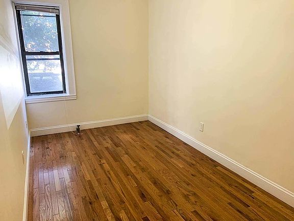 3rd image of 4718 45th St APT 1F