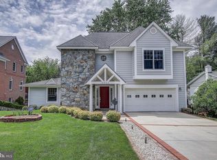 6012 Roosevelt St, Bethesda, MD 20817