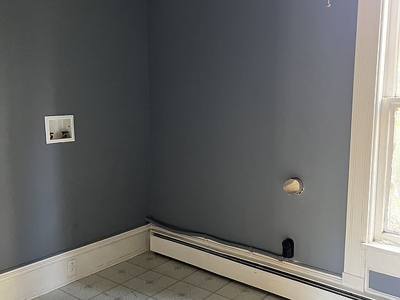 4th image of 8 E Newland Ave #1