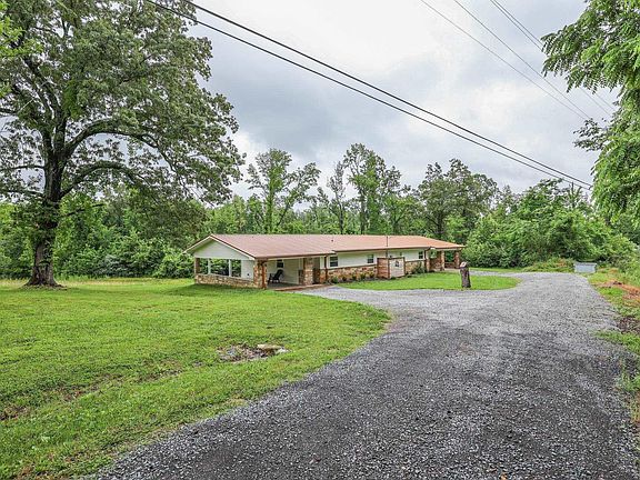3rd image of 347-349 Wildwood Cir