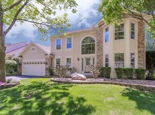 1511 Crowfoot Cir N, Hoffman Estates, IL 60169