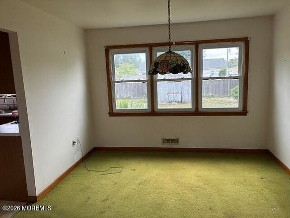3rd image of 316 Winchester Drive