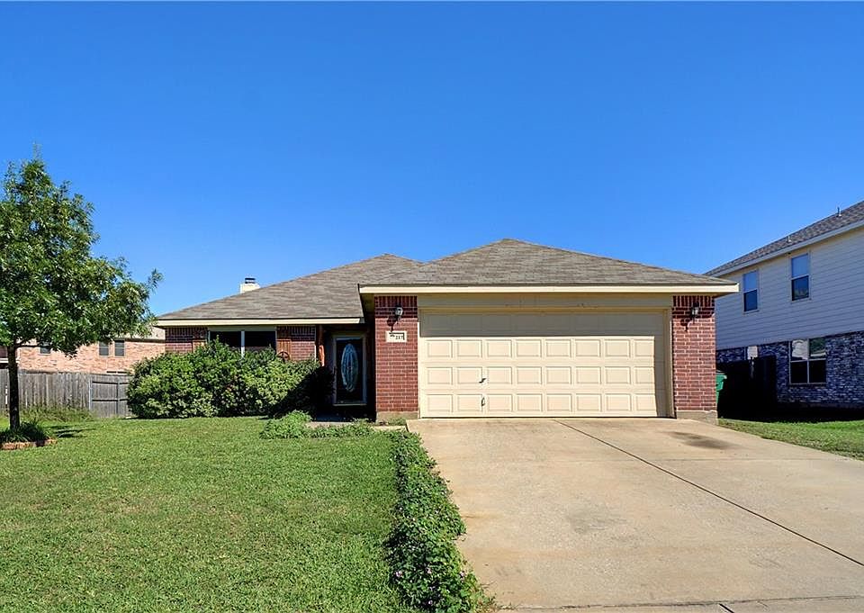 1st image of 217 Oaklawn Dr