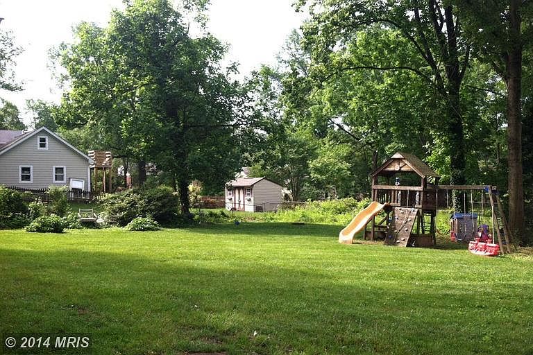 2nd image of 141 Lea Ct