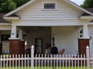 607 Simmons St, Elba, AL 36323