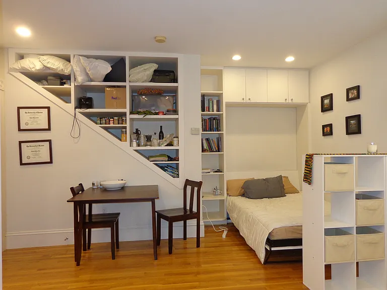 17 Centre St #2R — Photo 10