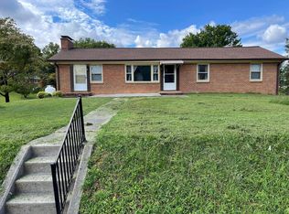 1520 W Ruritan Rd, Roanoke, VA 24012