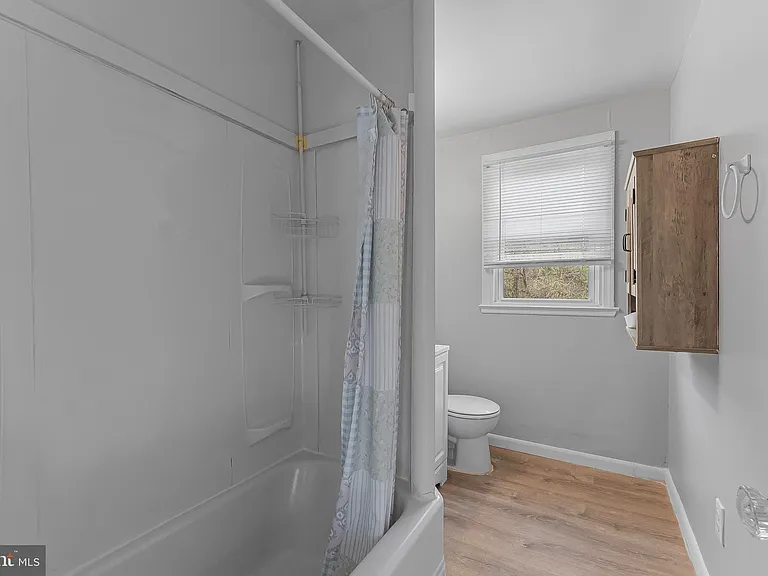 4517 Woodlea Ave — Photo 14