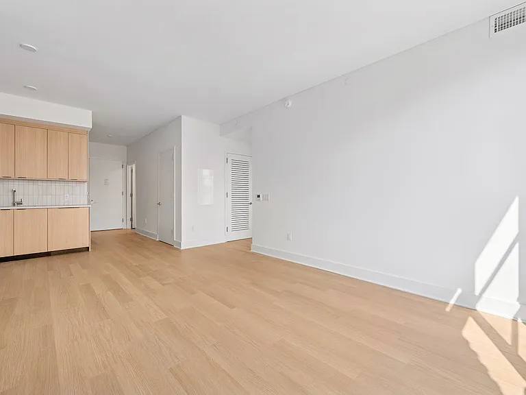 499 President St #914 — Photo 8