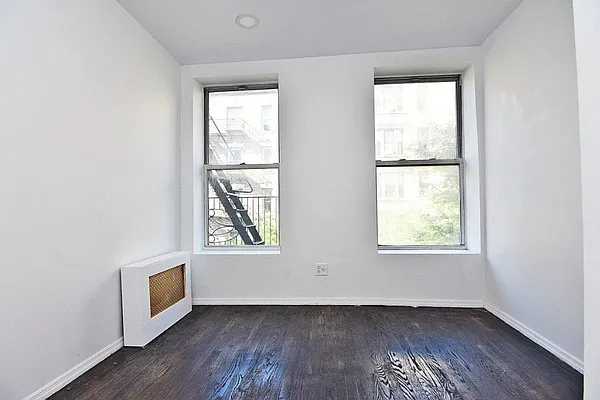Rented by Ledvech Group | media 4