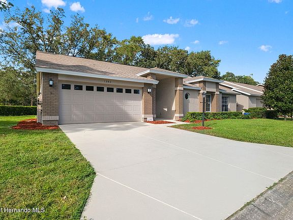 2nd image of 1385 Summerwood Ct