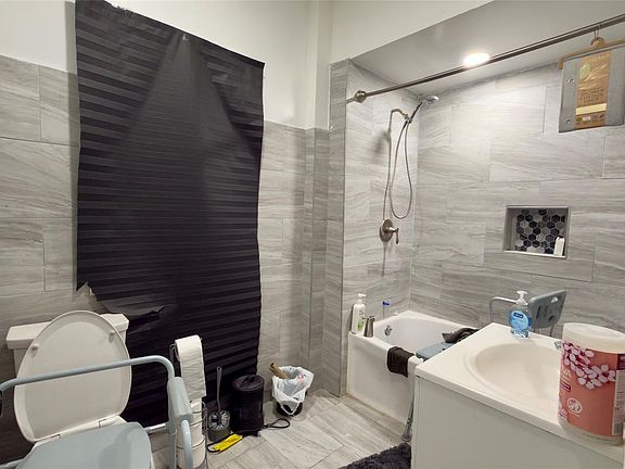 5th image of 5120 Belvidere St
