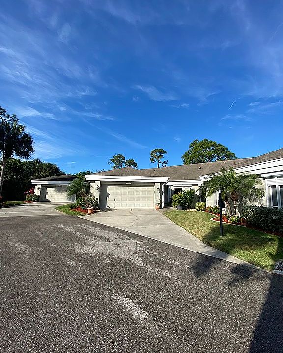 1st image of 21712 Sungate Ct