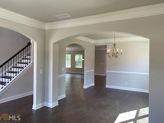4th image of 256 Lotus Cir #0