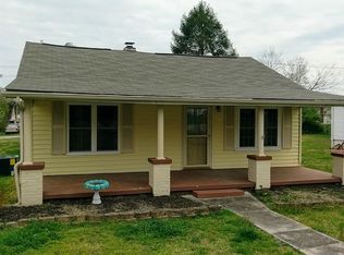 921 Medaris St, Clinton, TN 37716