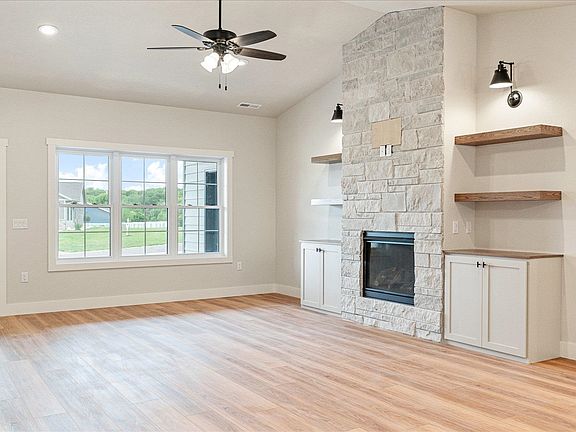 4th image of 38098 Red Cedar Cir