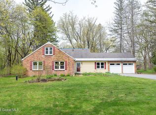 92 Ashdown Rd, Ballston Lake, NY 12019