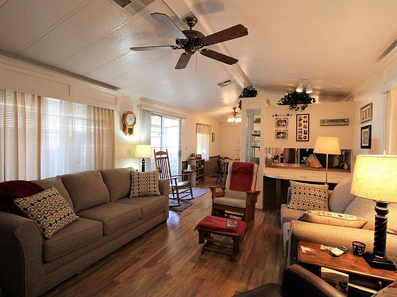 4th image of 4065 E University Dr #509