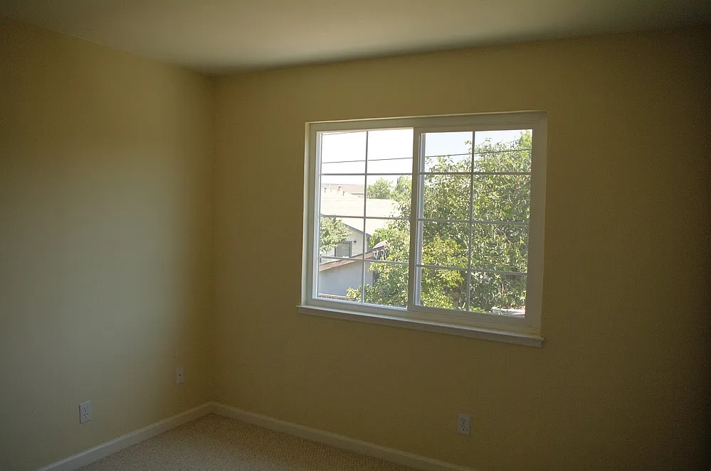 1186 Spiro Dr — Photo 2