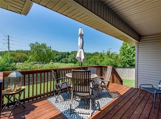 1997 N Batsford Dr, Fayetteville, AR 72704