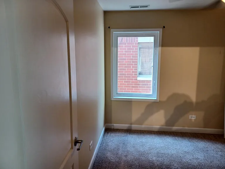 3439 Ridgeland Ave #201 — Photo 7