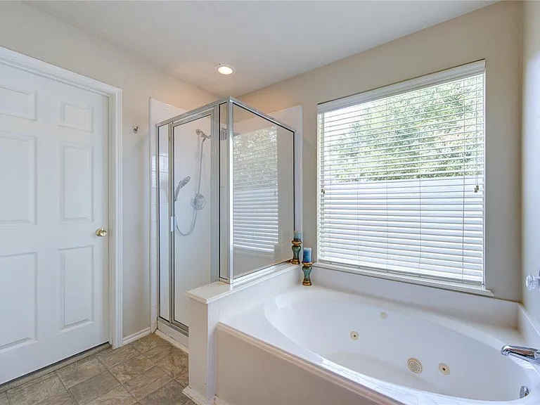21207 Barker Canyon Ln — Photo 16