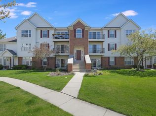 670 Mill Cir #3, Wheeling, IL 60090