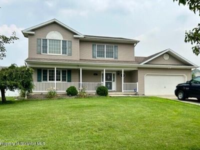 414 Schoolside Dr, Throop, PA, 18512