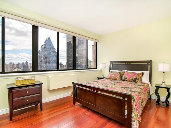 310 East 46th Street image 9 of 13