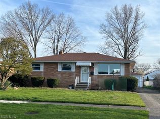 12109 Denver Dr, Parma, OH 44130