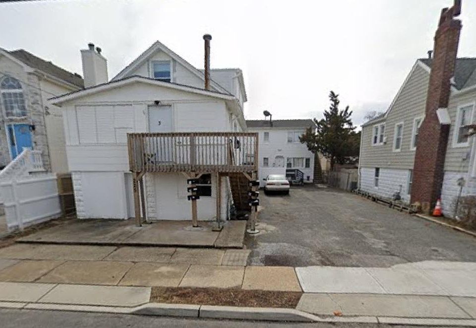 1st image of 224 Lincoln Ave