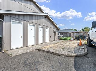 1194 R St, Springfield, OR 97477