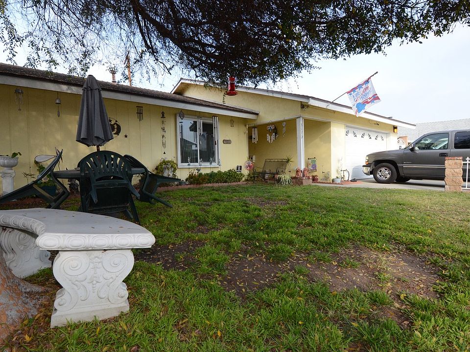 1st image of 3179 W Bridgeport Ave