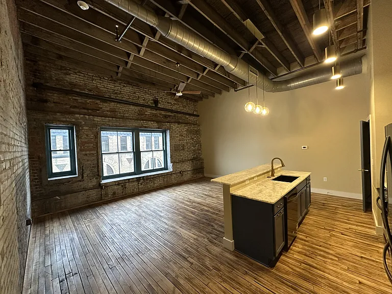 725 Jefferson Ave #402 — Photo 5