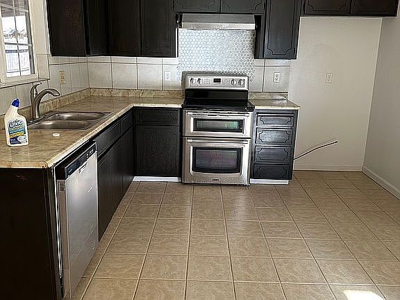 4th image of 9210 Tam O Shanter Dr