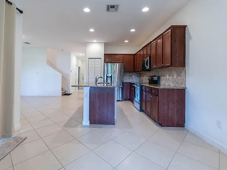 10283 Wellington Parc Dr — Photo 13