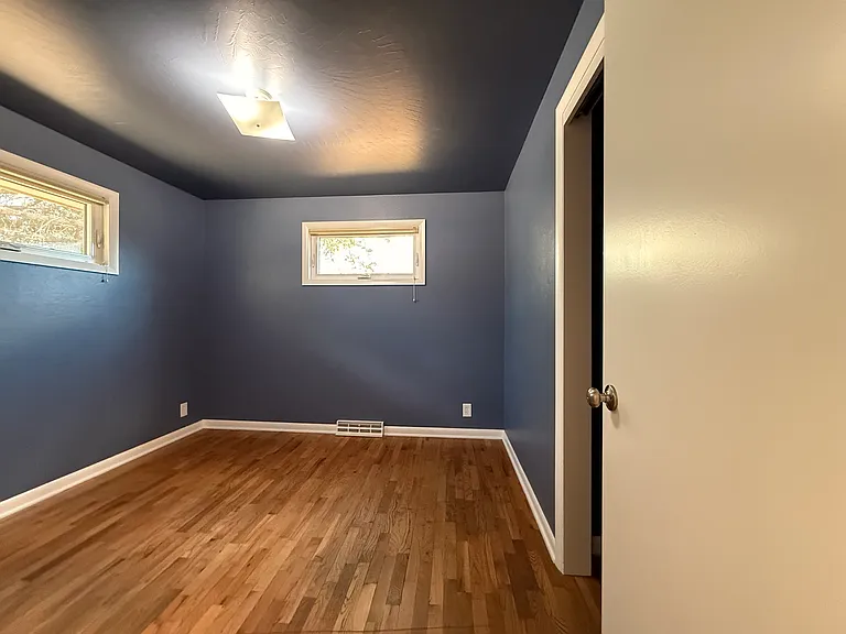 1916 Springfield Dr — Photo 11