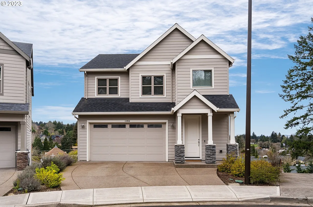 4 bed, 2527 sqft, $3,599 — Photo 1