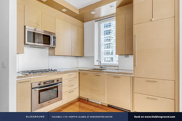 Rented by The Blueground | media 65