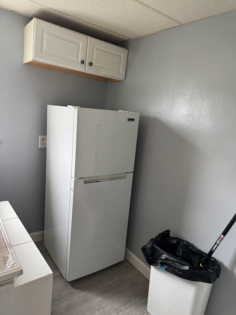 Building Photo - 1618 Memorial Ave #2A
